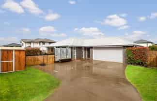 9 Tahuna Minhinnick Drive, Glenbrook