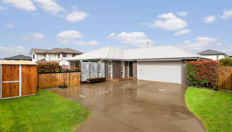9 Tahuna Minhinnick Drive, Glenbrook