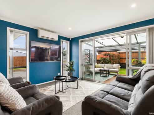 9 Tahuna Minhinnick Drive, Glenbrook