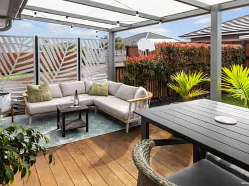 9 Tahuna Minhinnick Drive, Glenbrook