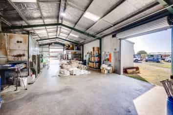 Dual Freehold Warehouses - Onekawa