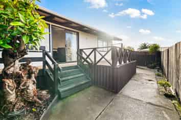 2/14 Idlewild Avenue, Mangere