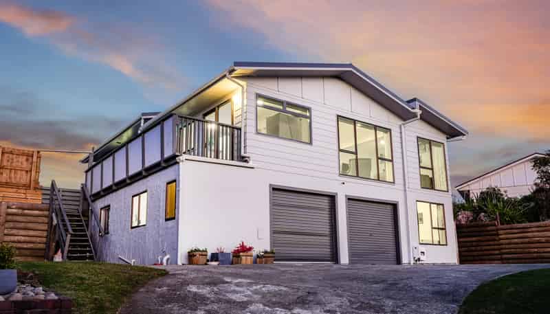 8 Outram Grove, Kelson