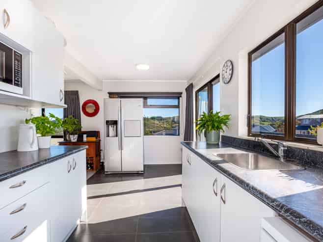 8 Outram Grove, Kelson