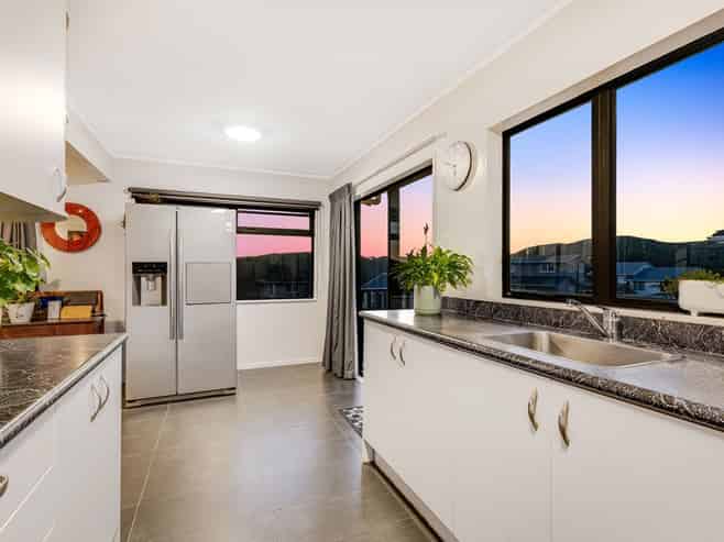 8 Outram Grove, Kelson