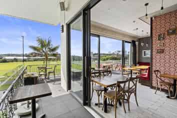 STEP INTO SUCCESS - 155M² HOSPITALITY SPACE
