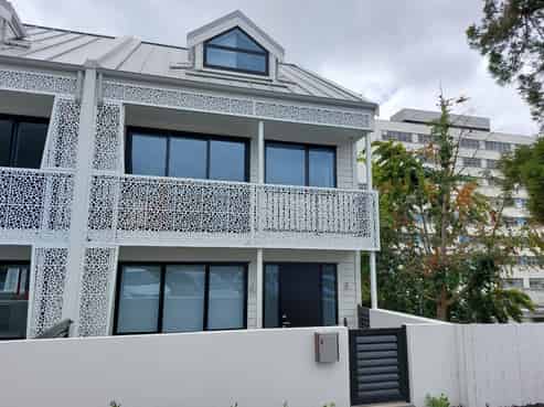 30C Claude Road, Epsom