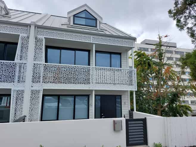 30C Claude Road, Epsom