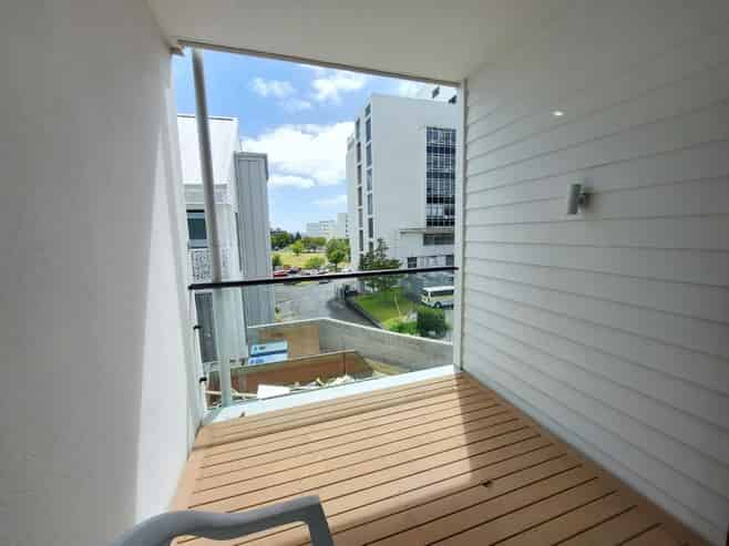 30C Claude Road, Epsom