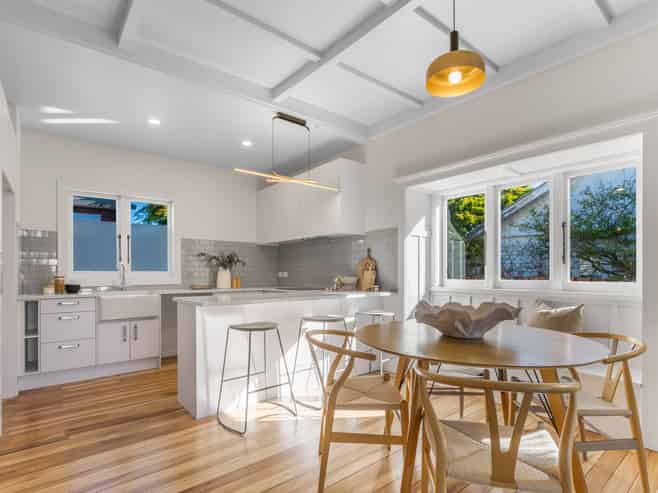 28 Haig Avenue, Three Kings