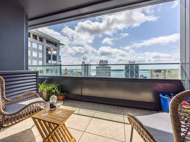 1101/10 Commerce Street, Auckland Central