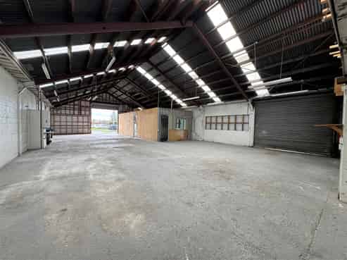 CBRE | High-Profile Industrial Warehouse
