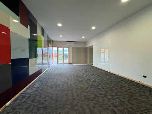 CBRE | High-Profile Industrial Warehouse
