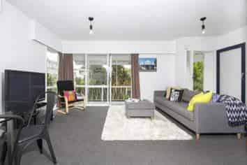 2/44 O'Halloran Road , Howick