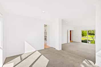 2 Opal Close, Rosedale