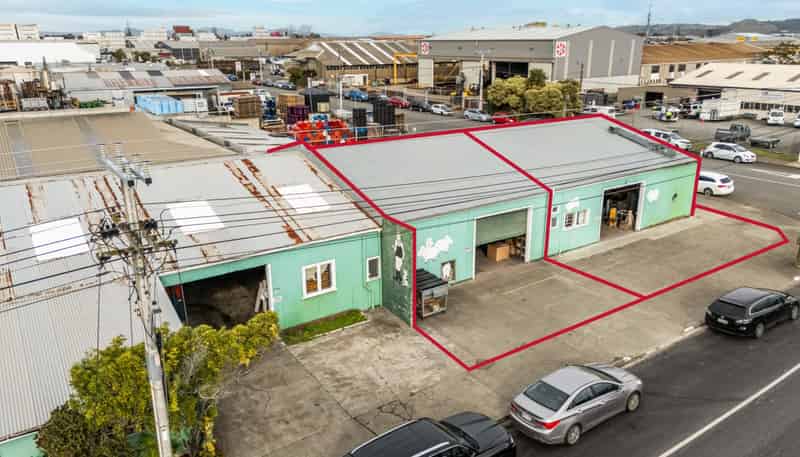 23d Thames Street, Pandora