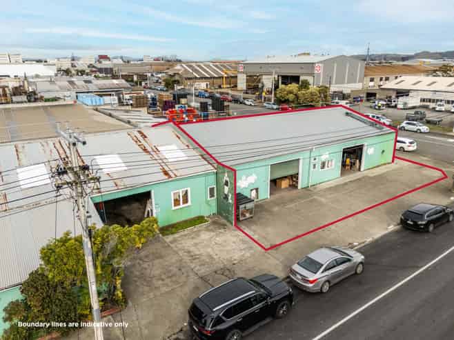 360sqm corner warehouse