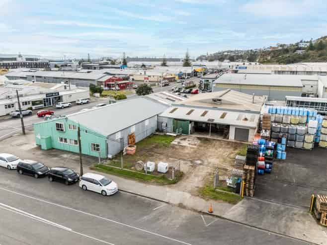 High profile industrial corner site