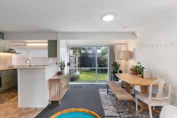 2/38 Reynolds Avenue, Bishopdale