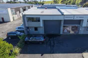 Functional East Tamaki Unit | 215 m2
