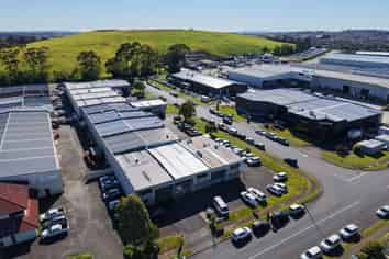 Functional East Tamaki Unit | 215 m2