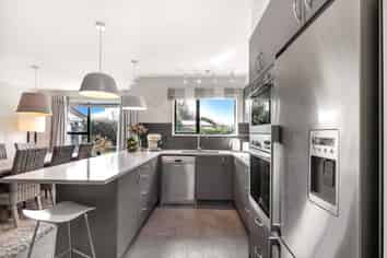 8 Dulcie Place, Harewood