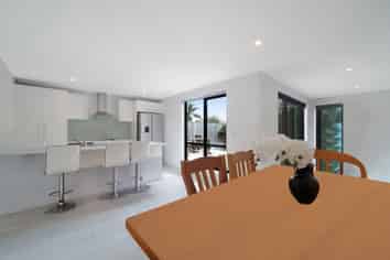 3/374 Main Road, Huapai