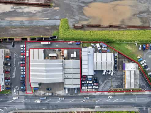 Split-risk anchored by Z Energy – $3.25M (6.6%)