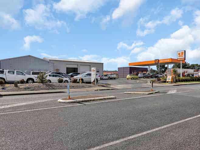 Split-risk investment anchored by Z Energy