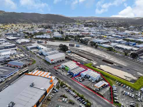 Split-risk anchored by Z Energy – $3.25M (6.6%)