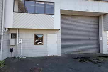 215sqm Functional Warehouse - East Tamaki