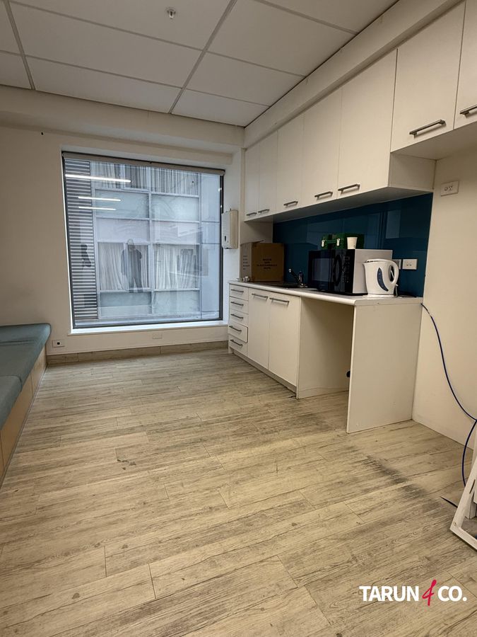 Lease Stunning 16th Floor Office Space - Görünüm 6