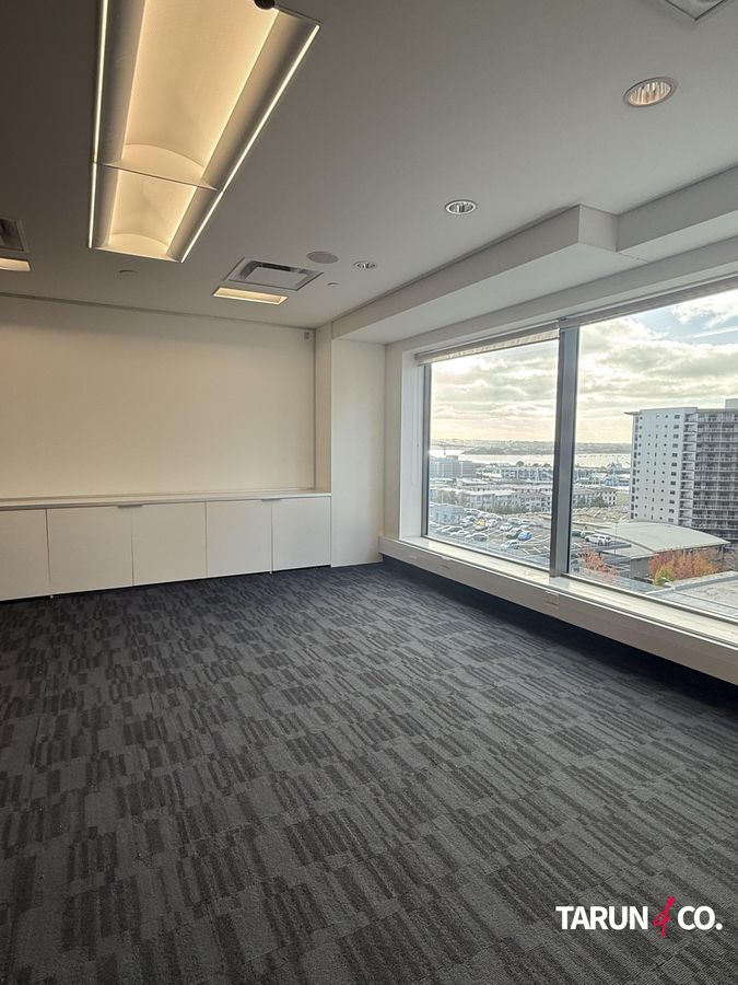 Lease Stunning 16th Floor Office Space - Görünüm 4