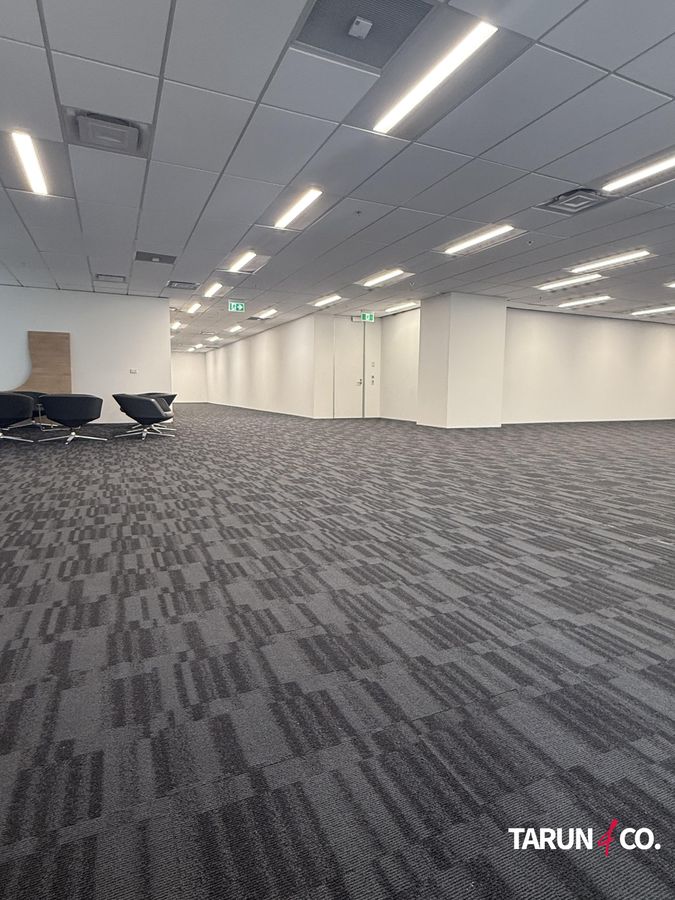 Lease Stunning 16th Floor Office Space - Görünüm 2