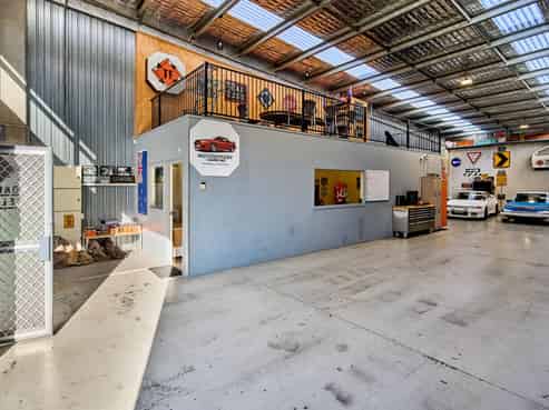 Sought after business park!