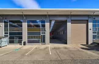 Sought after business park!