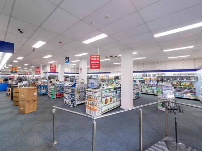 Adelaide Road office - income now, upside later