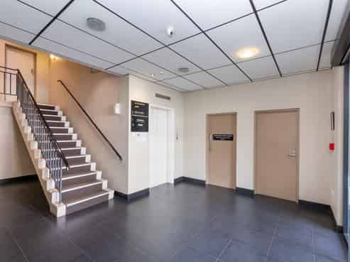 Adelaide Road office - income now, upside later