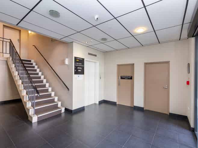 Adelaide Road office - income now, upside later