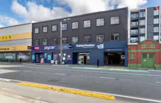 Adelaide Road office - income now, upside later