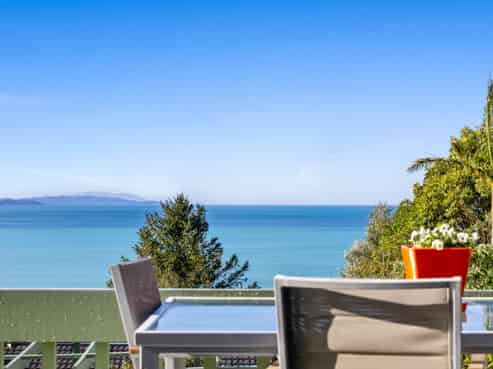 278 Whangaparaoa Road, Red Beach