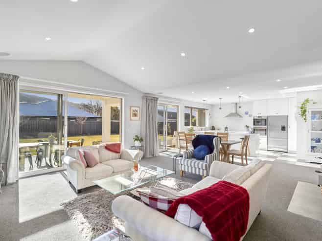 2 Hortons Way, Cromwell