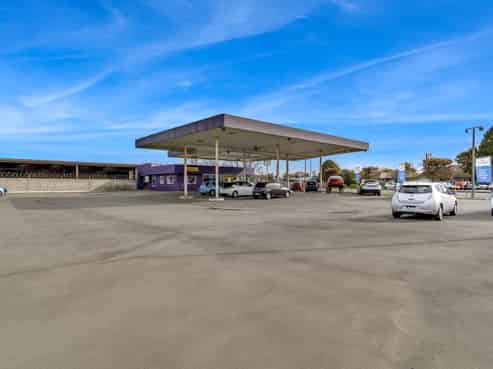 Prime location on main Christchurch Road