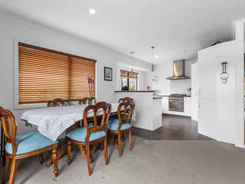 25 Matawha Way, Brookfield