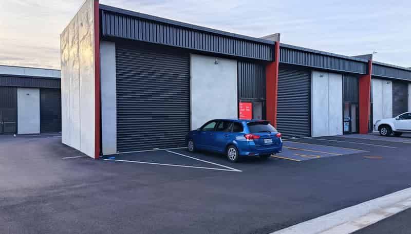  Unit 9, 15 Earthmover Crescent, Burbush