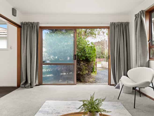 B/352 Pine Hill Road, Liberton