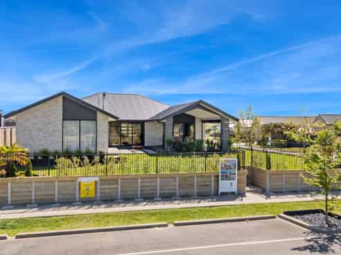 62 The Esplanade, Pegasus