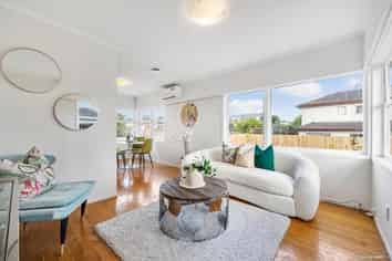 2/4 Roseburn Place, Pakuranga