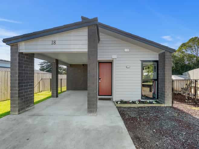 18 Taupata Lane, Helensville