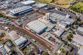 Vacant industrial site of 8,536sqm